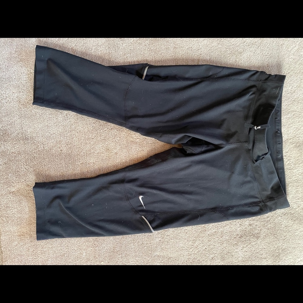 Women’s Nike crop leggings